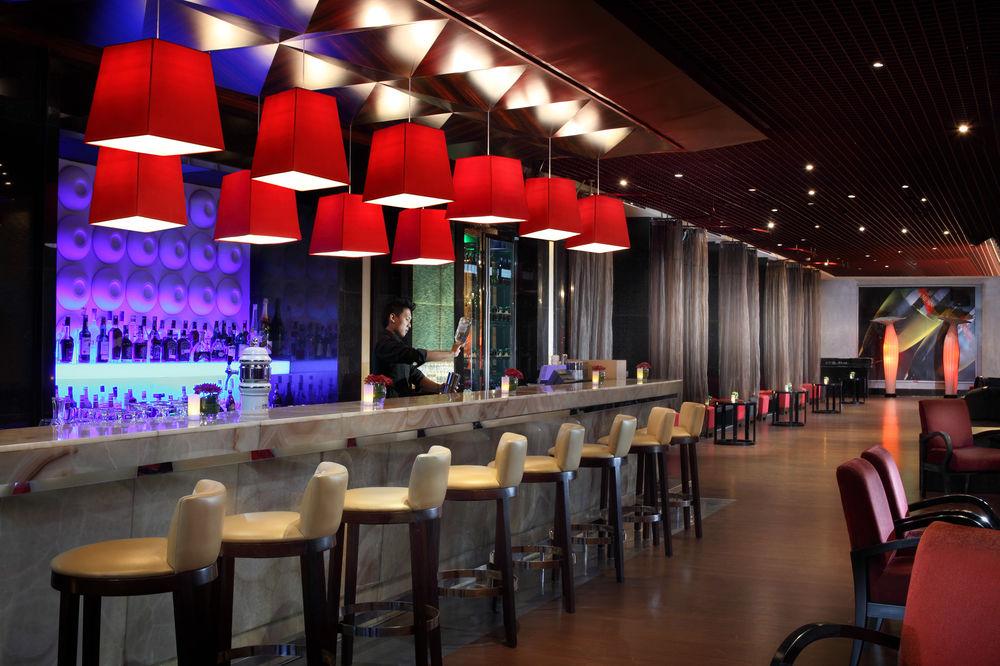 Hotel The Ritz-carlton Jakarta, Mega Kuningan