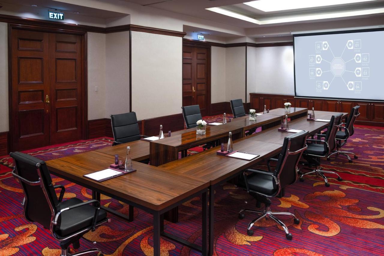 The Ritz-carlton Jakarta, Mega Kuningan 5*