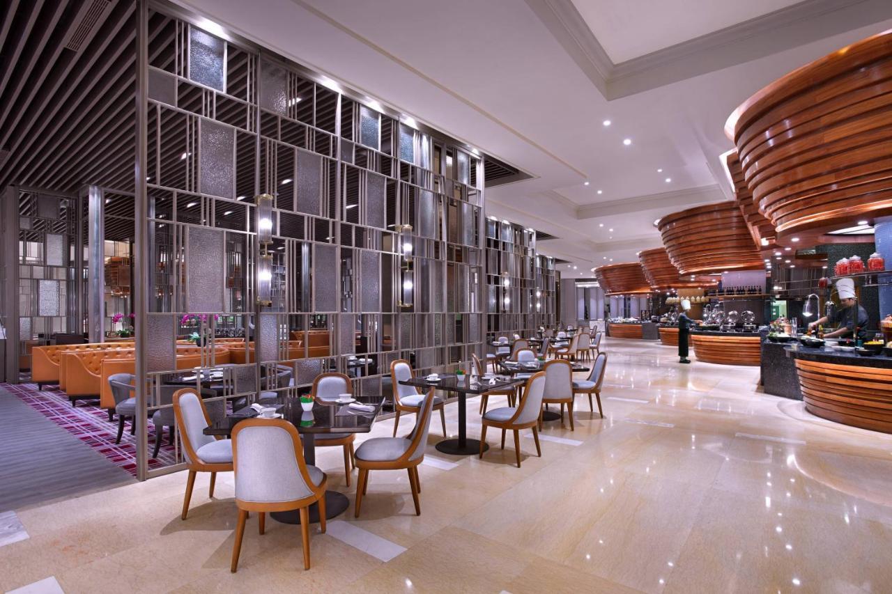 The Ritz-carlton Jakarta, Mega Kuningan Jakarta