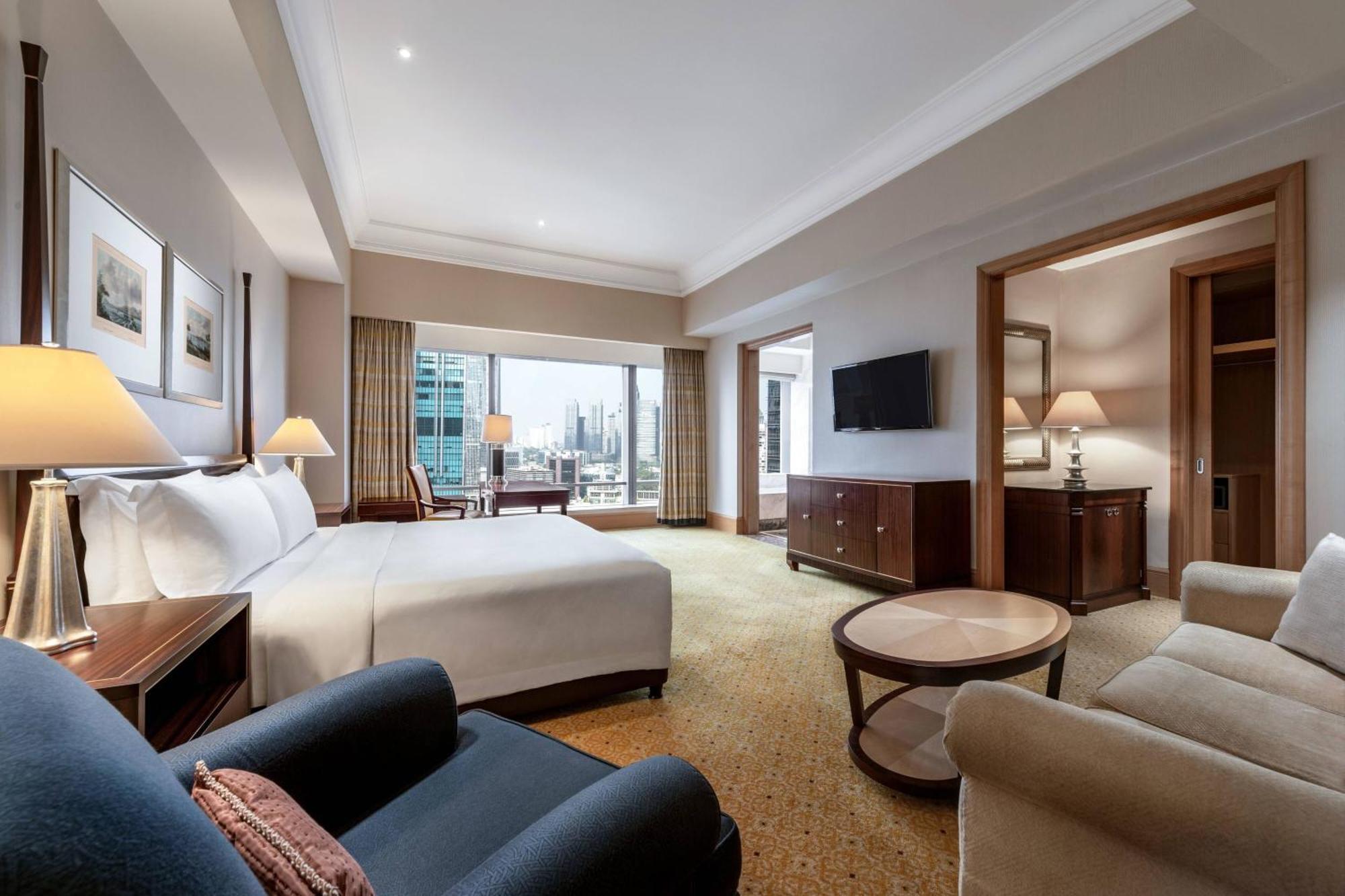 Hotel The Ritz-carlton Jakarta, Mega Kuningan 5*
