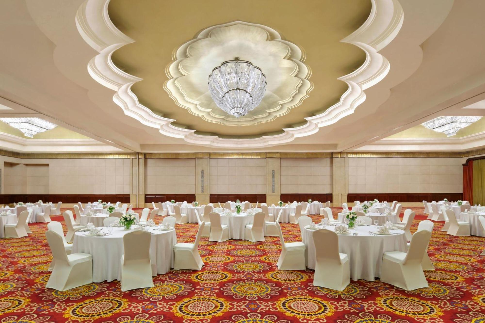 The Ritz-carlton Jakarta, Mega Kuningan Jakarta