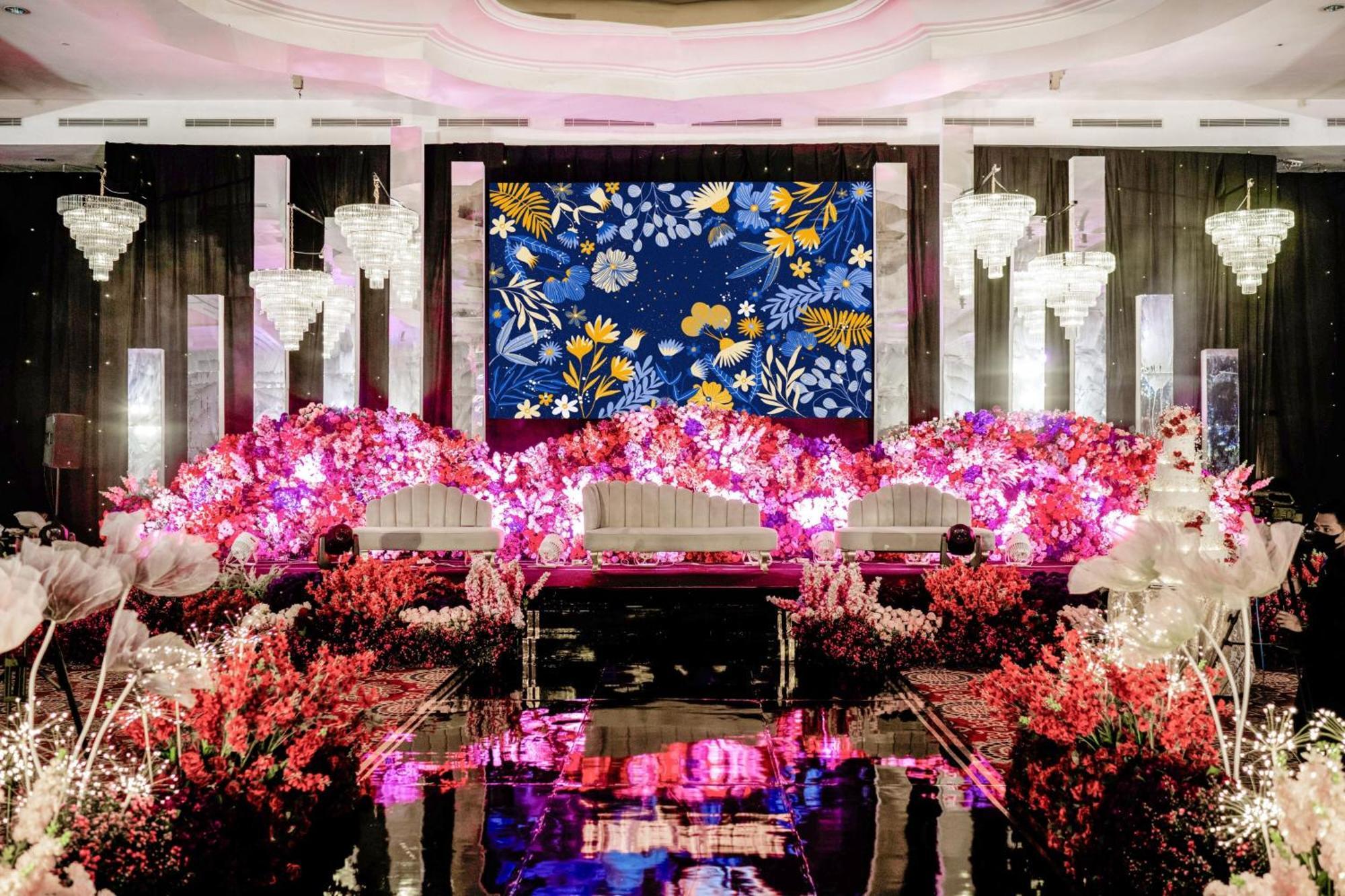 The Ritz-carlton Jakarta, Mega Kuningan Hotel