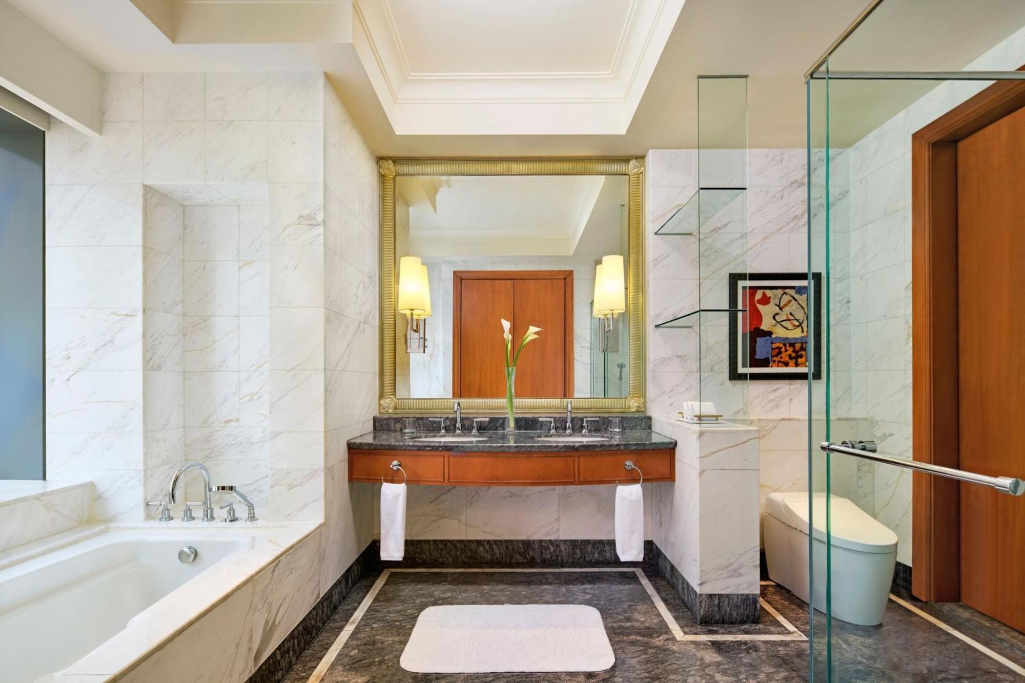 The Ritz-carlton Jakarta, Mega Kuningan Jakarta