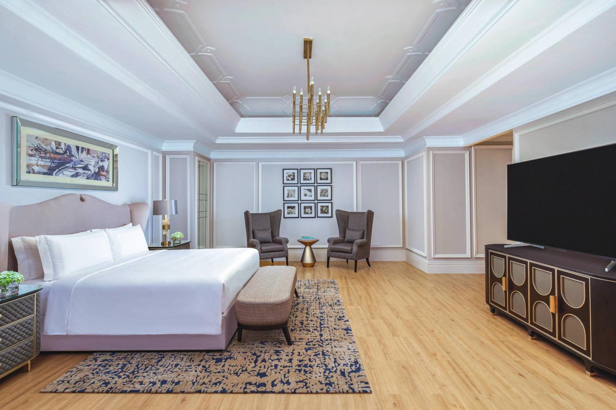 The Ritz-carlton Jakarta, Mega Kuningan 5*
