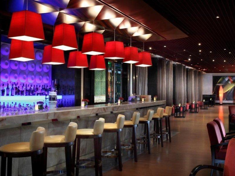 The Ritz-carlton Jakarta, Mega Kuningan